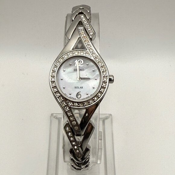 Seiko Solar Women's SUP 173 Silver Tone Swarovski Crystals Watch Working - Picture 1 of 10